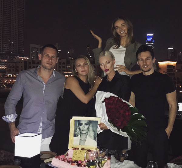 Alena Shishkova with Pavel Durov and friends at a party in the UAE